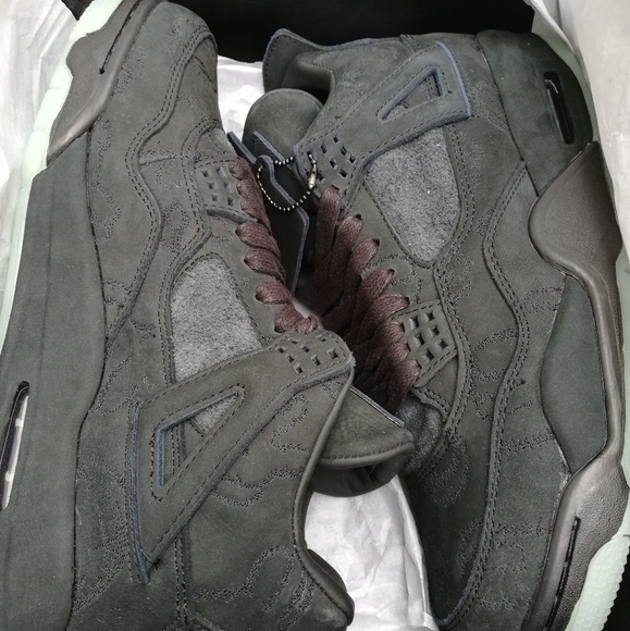 retro 4 kaws black